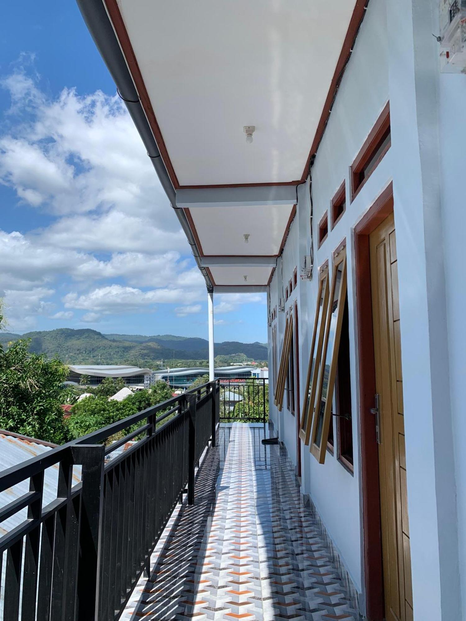 Bertus Guesthouse Labuan Bajo Εξωτερικό φωτογραφία